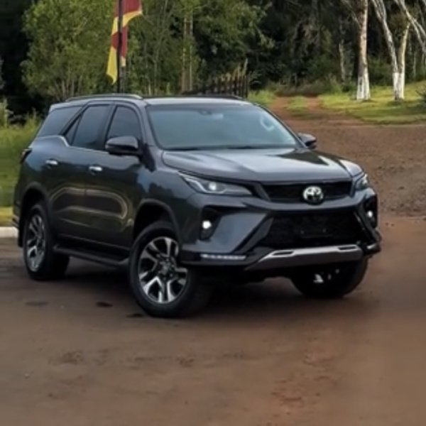 ⭐️ DUAS HILUX SW4 OU 800K NO PIX 💰